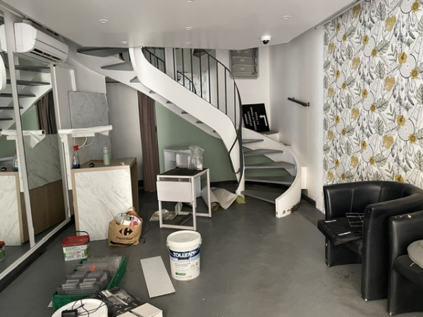 Location Immobilier Professionnel Local commercial  